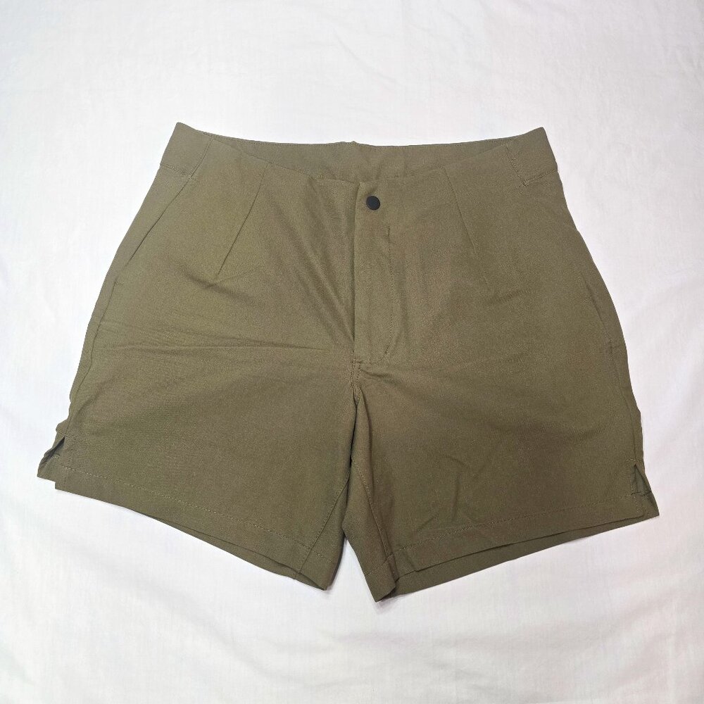 The North Face Women Short Size 12 Military Olive Green